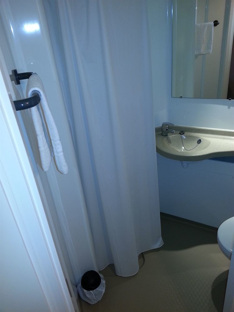 Auberge De Jeunesse Hi Bordeaux-Blanquefort - Ex Otellia Luaran gambar